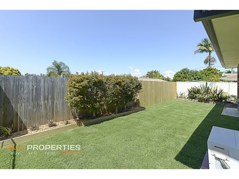 4 Olivia Court, Regents Park QLD 4118