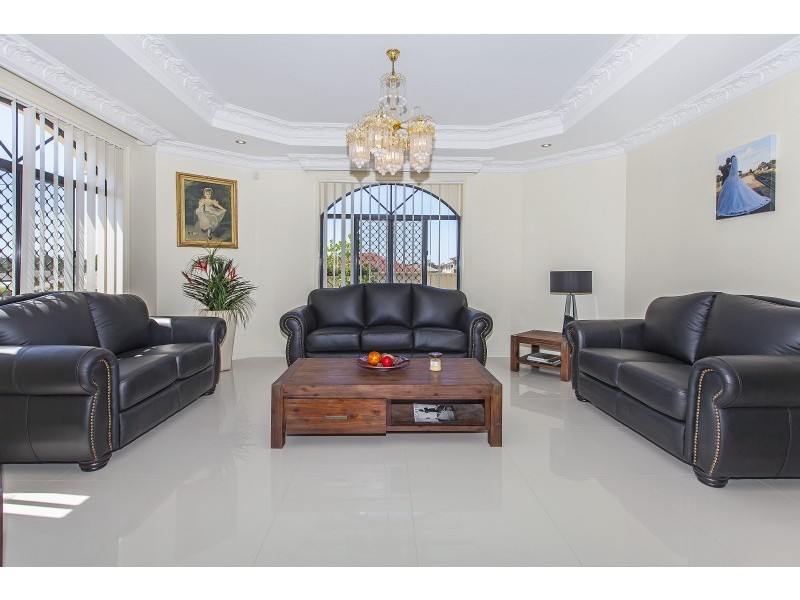 2 Woodglen Street, Kuraby QLD 4112