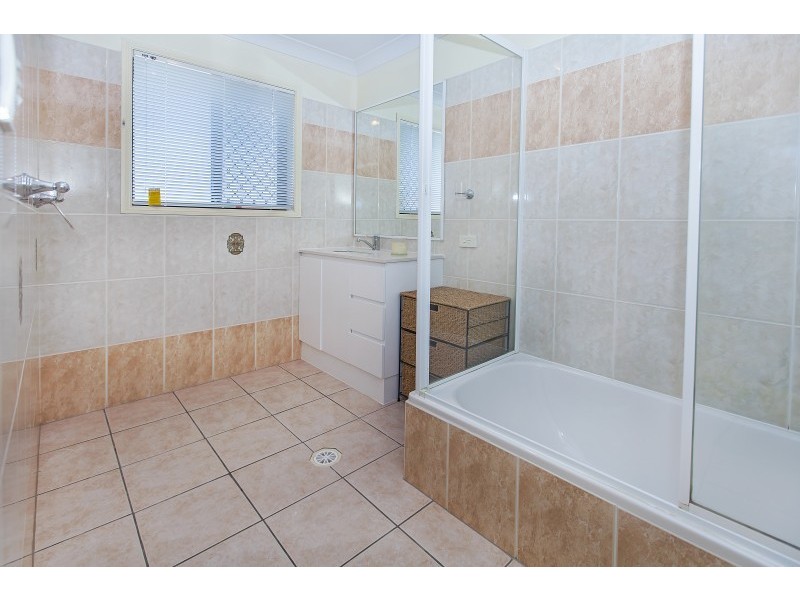 2 Woodglen Street, Kuraby QLD 4112