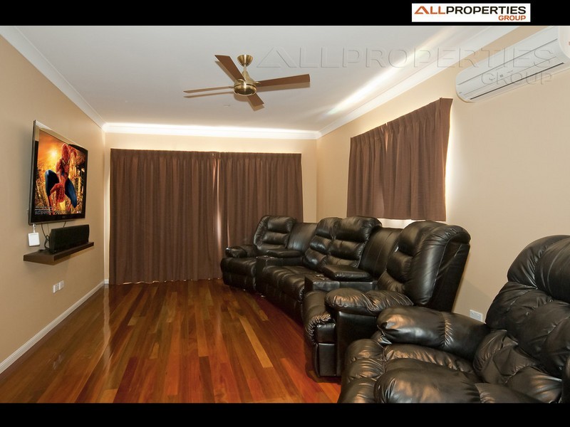 55 Lakeside Crescent, Forest Lake QLD 4078