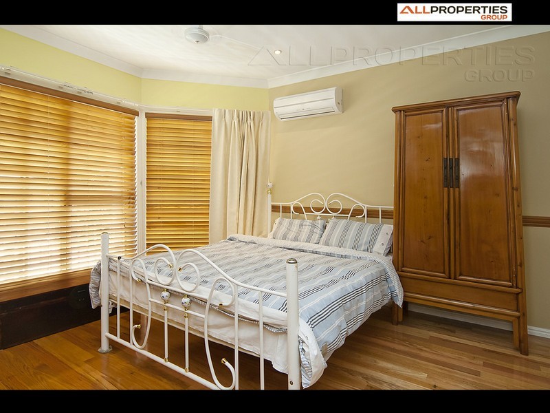 55 Lakeside Crescent, Forest Lake QLD 4078