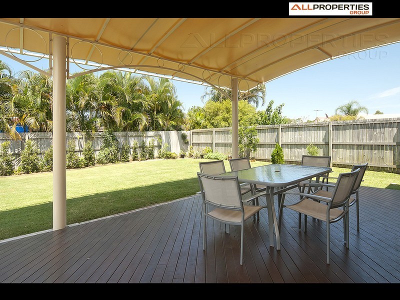 55 Lakeside Crescent, Forest Lake QLD 4078