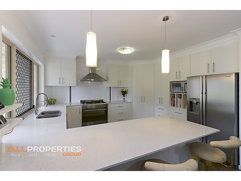 13-15 Highview Court, Woodhill QLD 4285