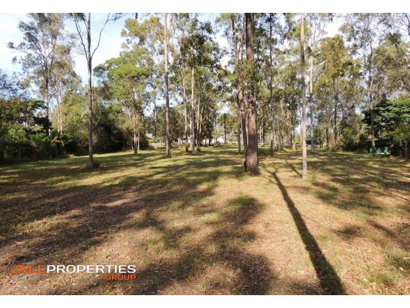 8 Potaroo Ct, Greenbank QLD 4124