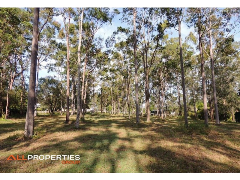 8 Potaroo Ct, Greenbank QLD 4124