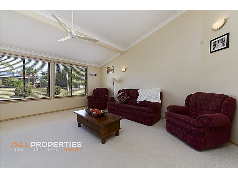 27 Cocas Street, Regents Park QLD 4118