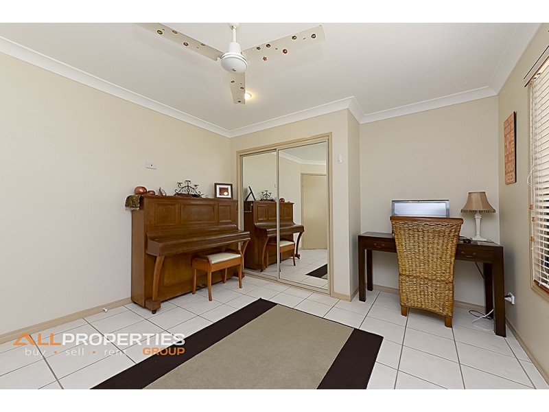 27 Cocas Street, Regents Park QLD 4118