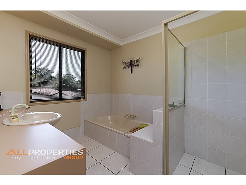 27 Cocas Street, Regents Park QLD 4118