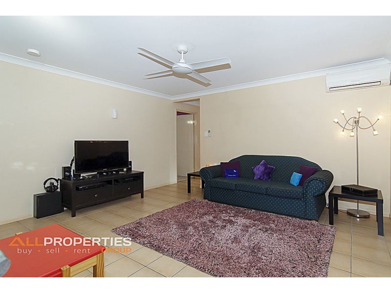 13 Swanbrook Place, Parkinson QLD 4115