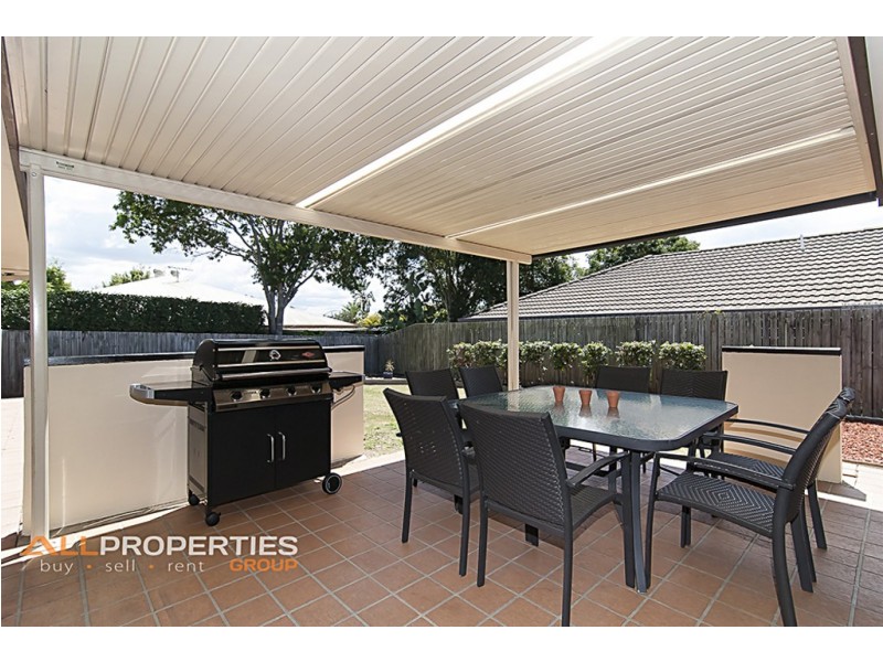 13 Swanbrook Place, Parkinson QLD 4115