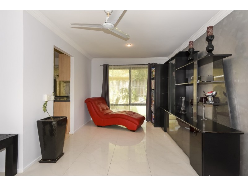 3 Flinders Esp, Parkinson QLD 4115