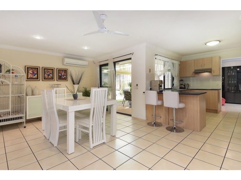 3 Flinders Esp, Parkinson QLD 4115