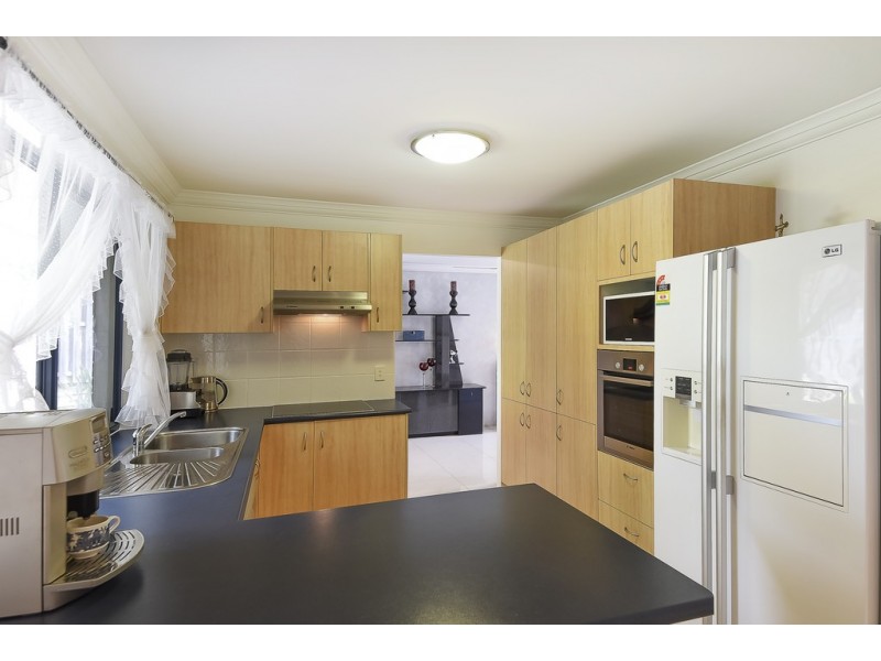 3 Flinders Esp, Parkinson QLD 4115