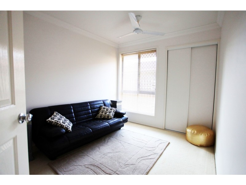 3 Flinders Esp, Parkinson QLD 4115