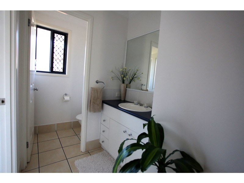 3 Flinders Esp, Parkinson QLD 4115