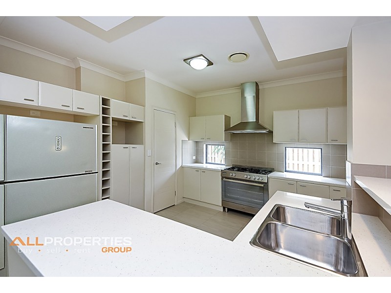 6 Cypress Street, Heathwood QLD 4110