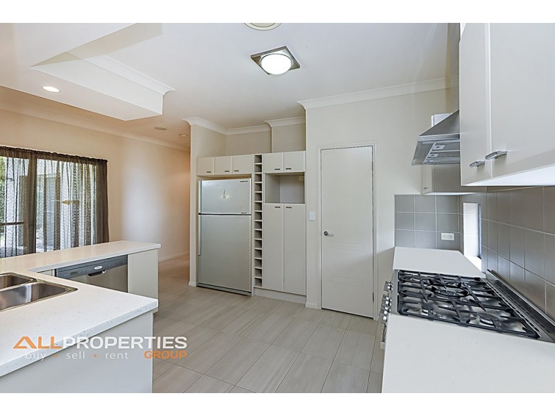 6 Cypress Street, Heathwood QLD 4110