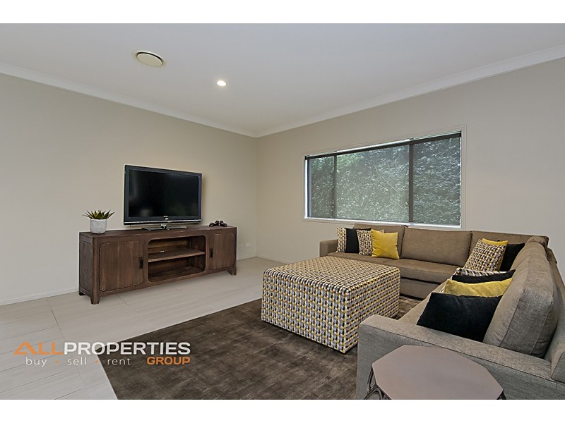 6 Cypress Street, Heathwood QLD 4110