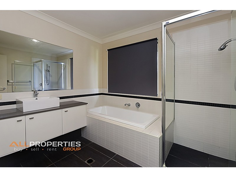 6 Cypress Street, Heathwood QLD 4110