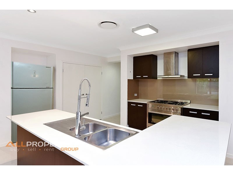 31 Casuarina Circuit, Heathwood QLD 4110