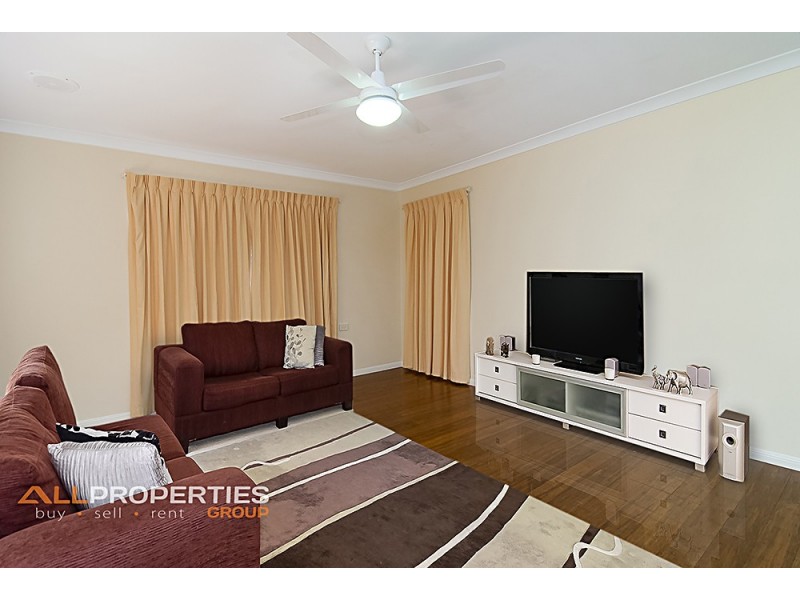 27 Murrumbidgee Street, Hillcrest QLD 4118