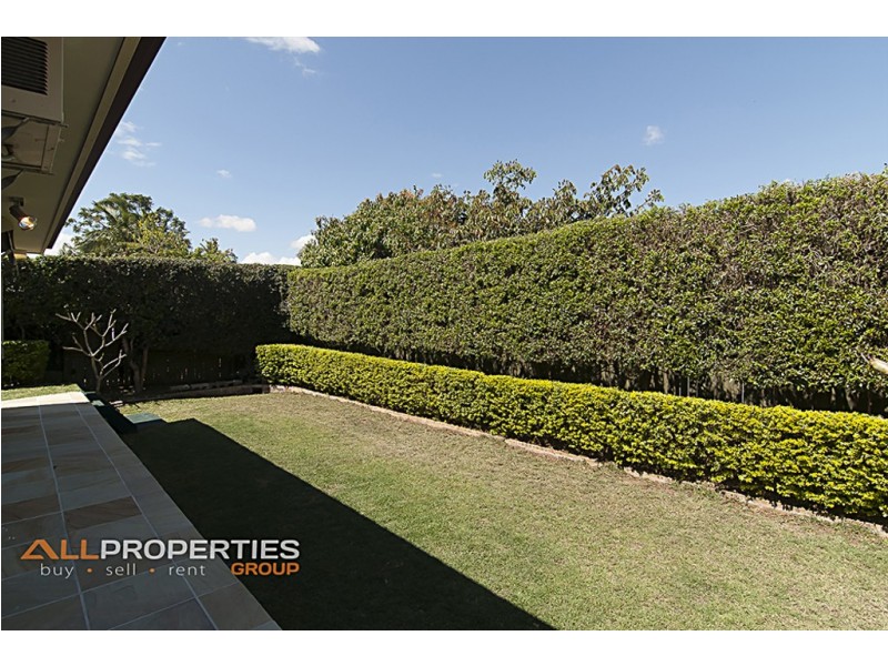 27 Murrumbidgee Street, Hillcrest QLD 4118