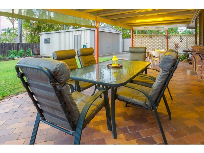 11 Pavon Street, Regents Park QLD 4118