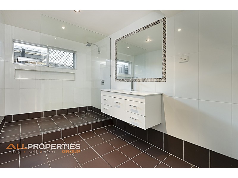 23 Dryade Street, Regents Park QLD 4118