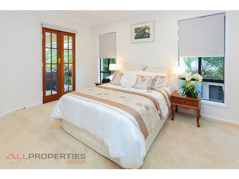 31 The Avenue, Windaroo QLD 4207