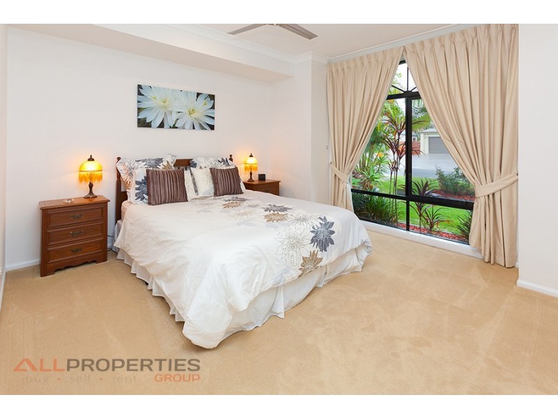 31 The Avenue, Windaroo QLD 4207