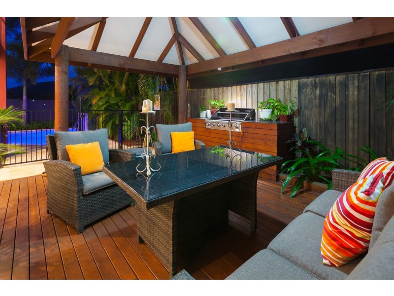 31 The Avenue, Windaroo QLD 4207