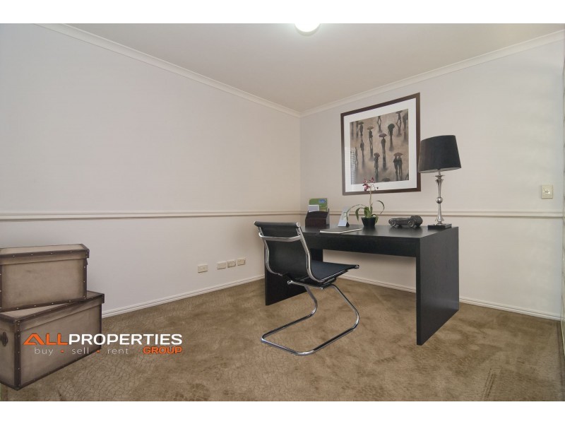 57 Palmerston Court, Munruben QLD 4125