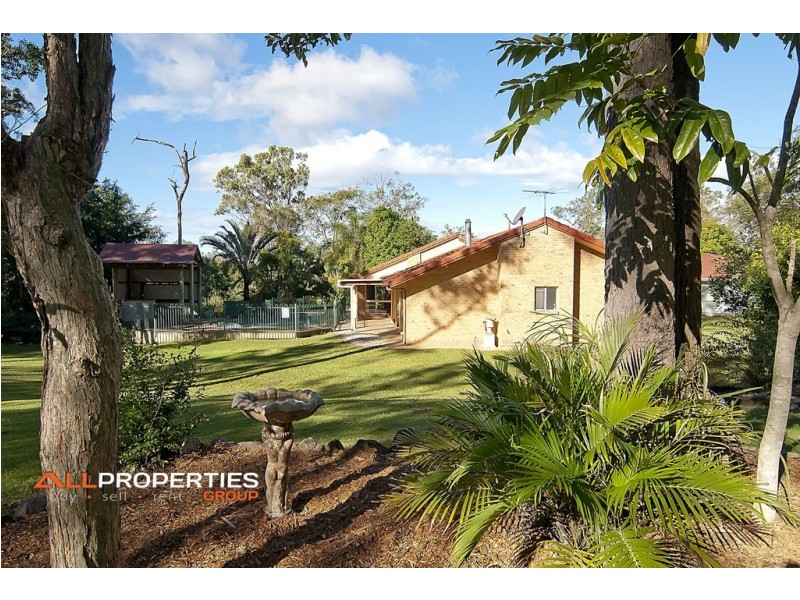 57 Palmerston Court, Munruben QLD 4125