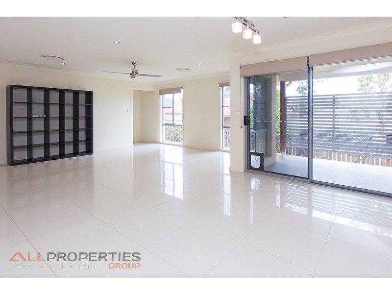 5 Hyde Avenue, Springfield Lakes QLD 4300