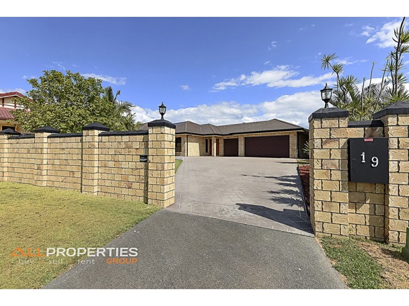 19 Lomond Place, Parkinson QLD 4115