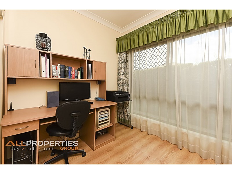 19 Lomond Place, Parkinson QLD 4115