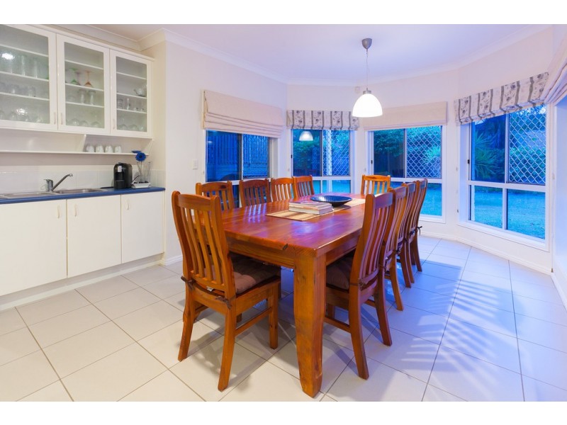 15 Raincliffe Place, Calamvale QLD 4116