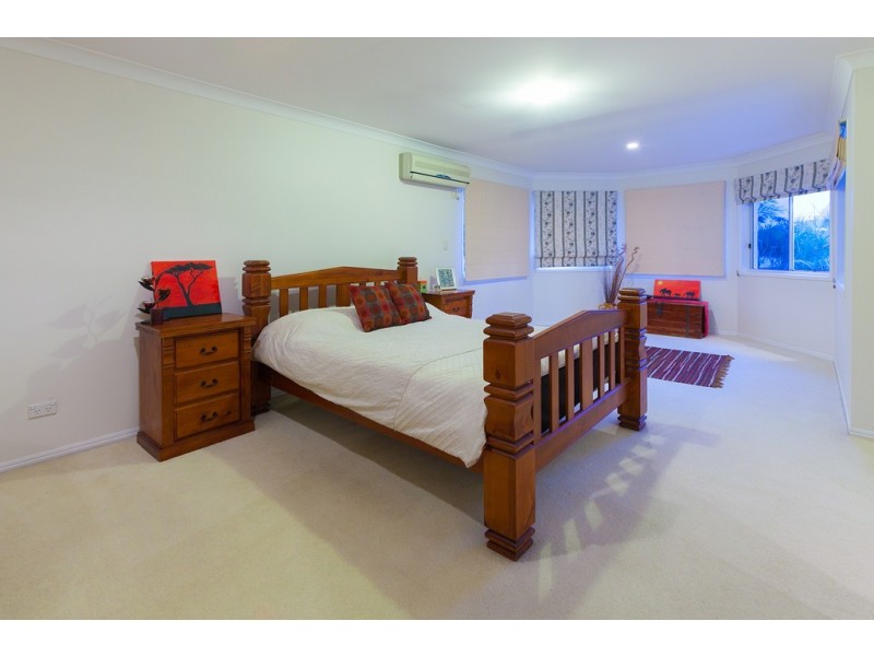 15 Raincliffe Place, Calamvale QLD 4116