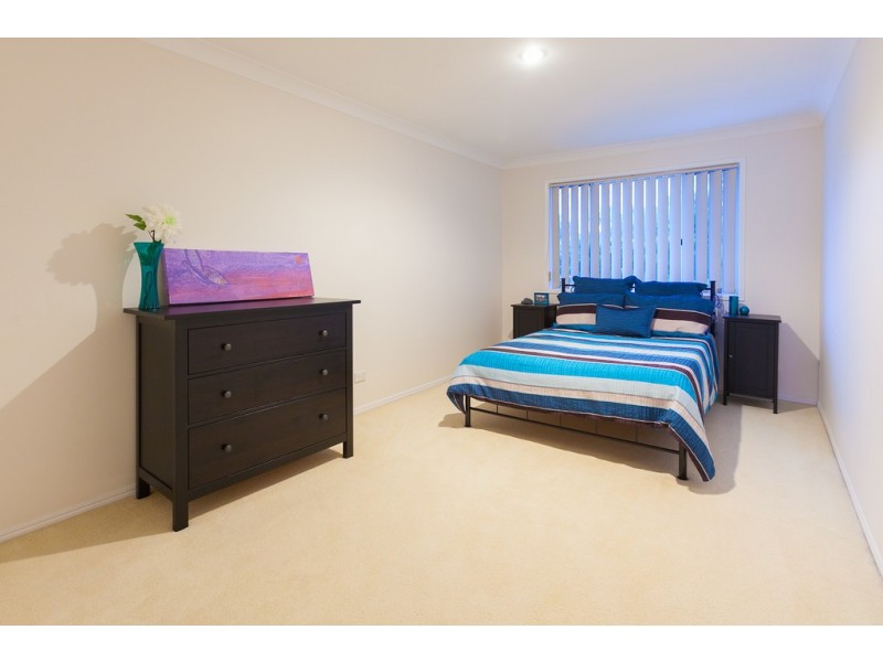 15 Raincliffe Place, Calamvale QLD 4116