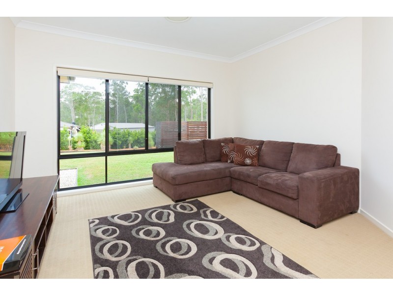 16 Bluewing Ct, Greenbank QLD 4124