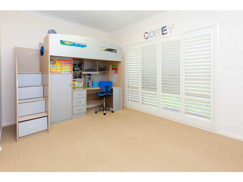 16 Bluewing Ct, Greenbank QLD 4124