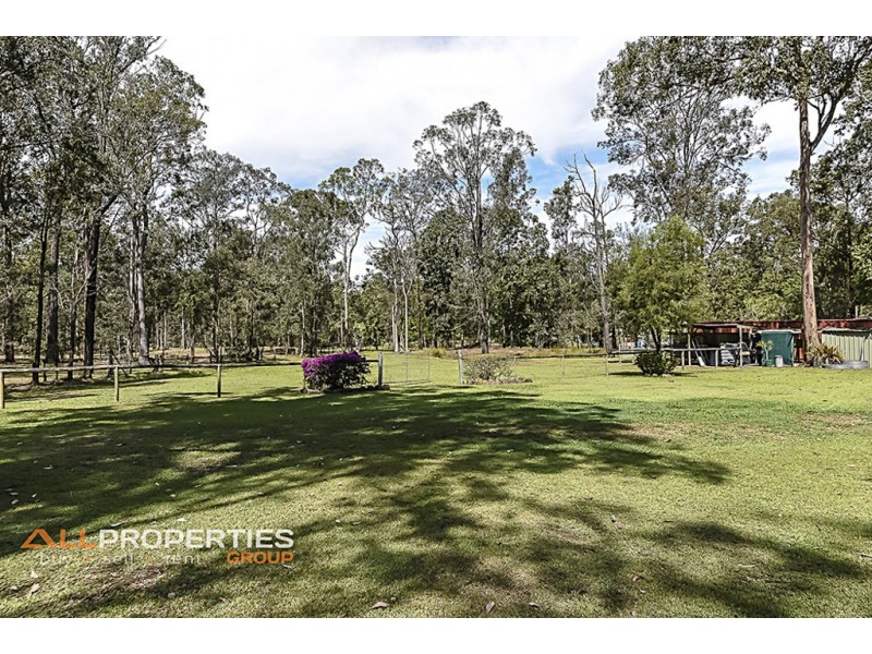 24-40 Daniel Court, Greenbank QLD 4124