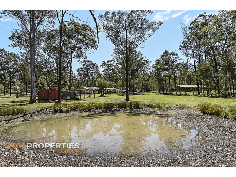 24-40 Daniel Court, Greenbank QLD 4124