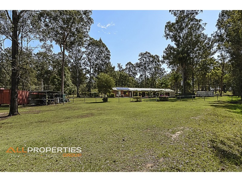 24-40 Daniel Court, Greenbank QLD 4124