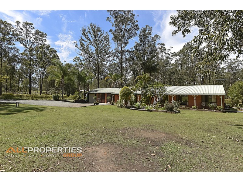 24-40 Daniel Court, Greenbank QLD 4124