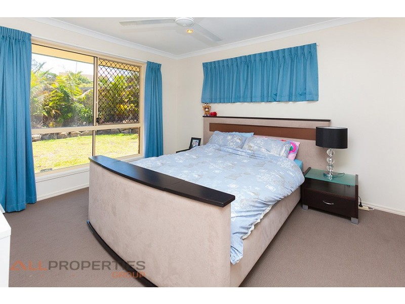 4 Maryland Place, Parkinson QLD 4115