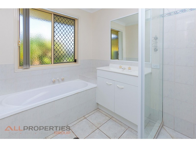 4 Maryland Place, Parkinson QLD 4115