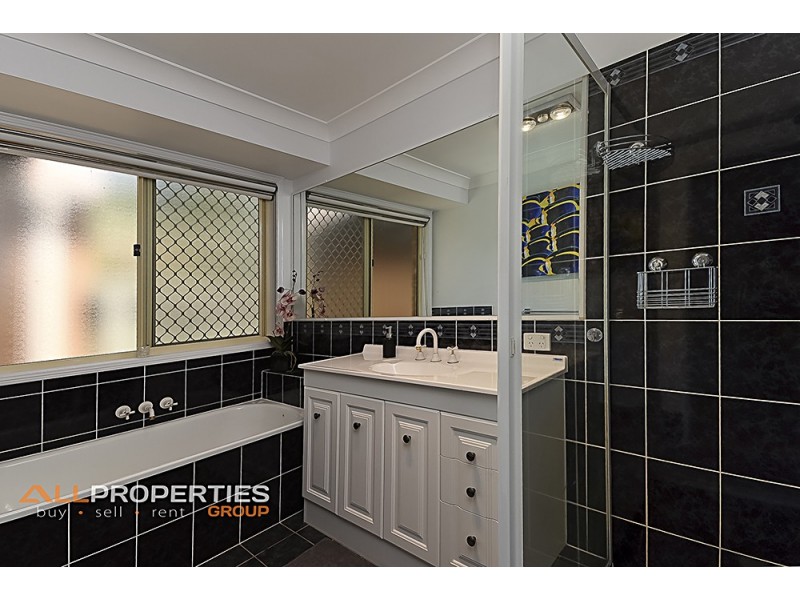 20 St James Street, Forest Lake QLD 4078