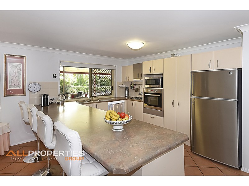 20 St James Street, Forest Lake QLD 4078