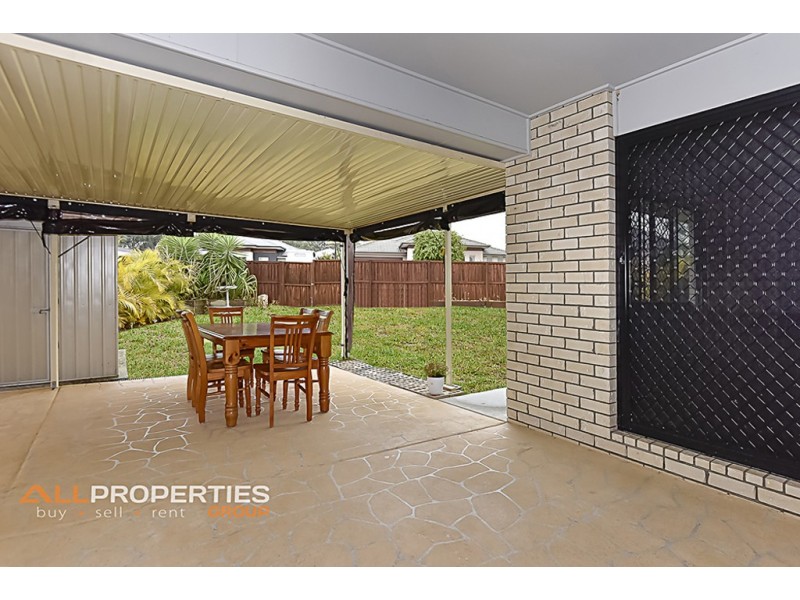 18 Oak Street, Heathwood QLD 4110